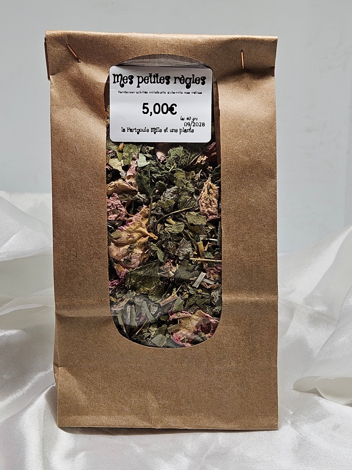 Mes petits règles ( framboisier achillée millefeuille Alchemille melisse rose ) 40 grs La farigoule mille et une plante